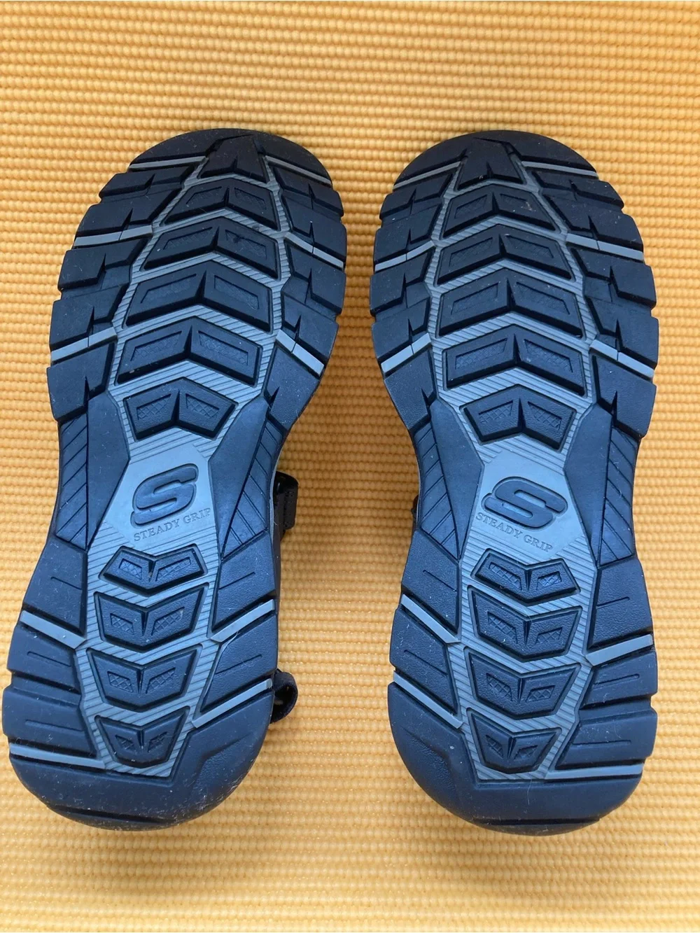 Skechers Tresman Men's Gray and Blue Outdoor Strap Sandals Size 9
